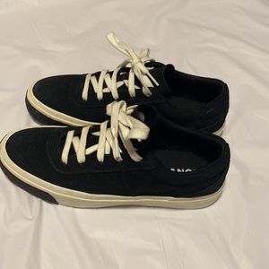 CONVERSE SHUCK TAYLOR ALL STAR WOMEN SIZE 7 MENS SIZE 5 BLACK SUEDE SHOES